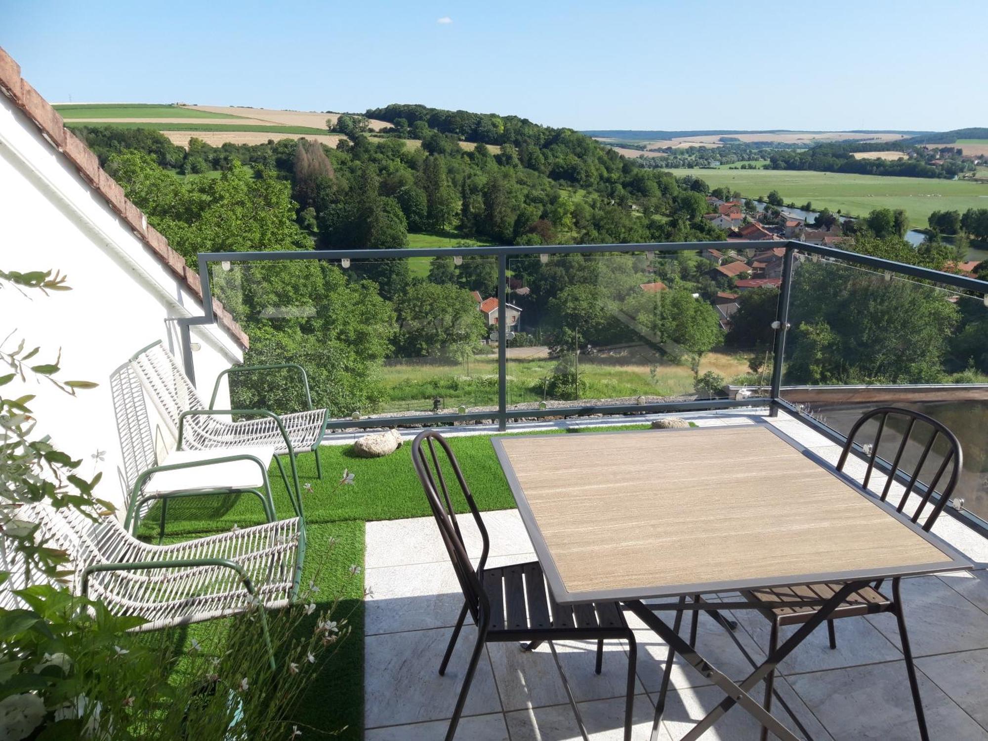 B&B Chez Fouchs - Chambre D'Hotes Dun-sur-Meuse ภายนอก รูปภาพ