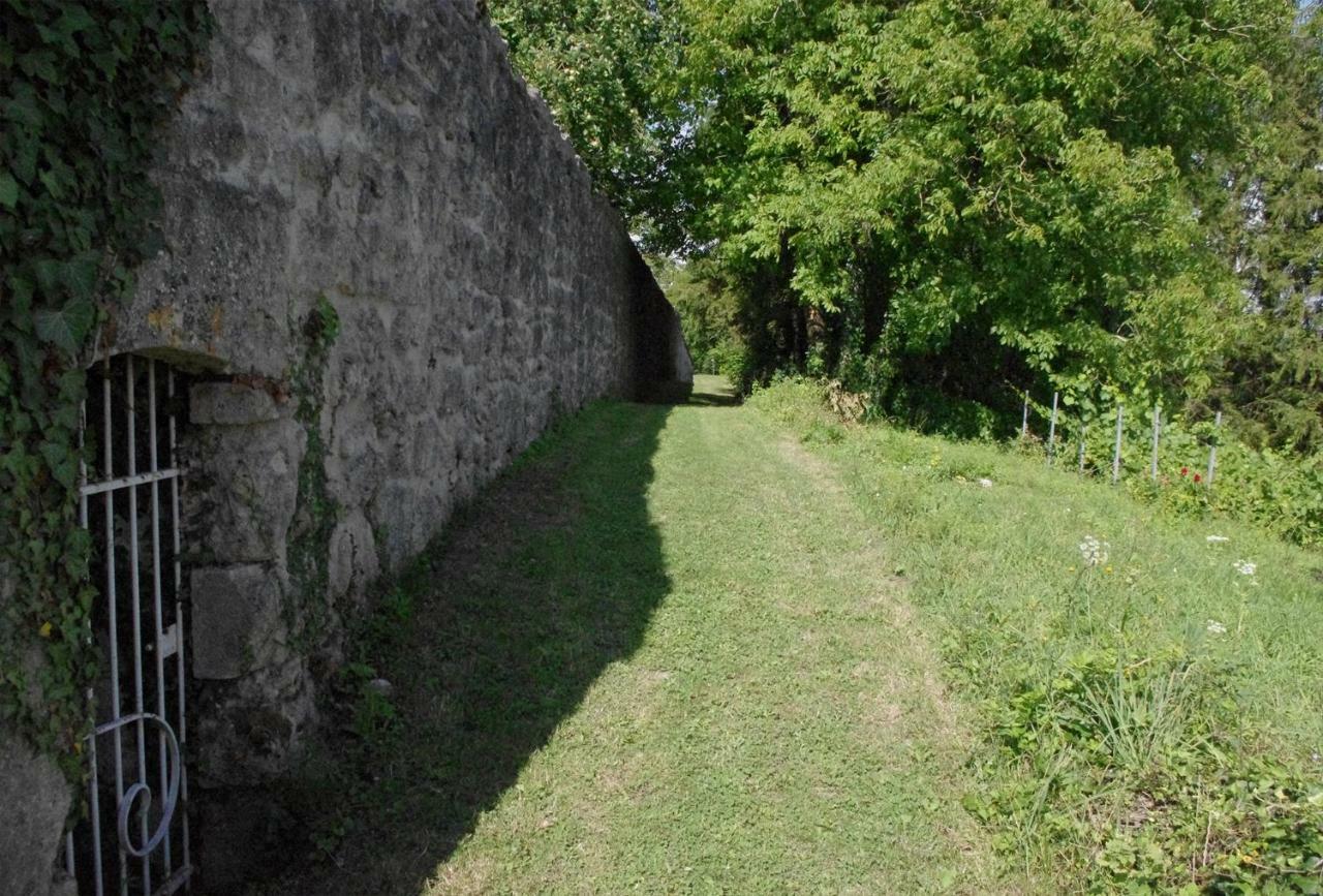 B&B Chez Fouchs - Chambre D'Hotes Dun-sur-Meuse ภายนอก รูปภาพ