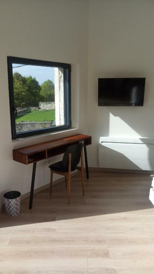 B&B Chez Fouchs - Chambre D'Hotes Dun-sur-Meuse ภายนอก รูปภาพ